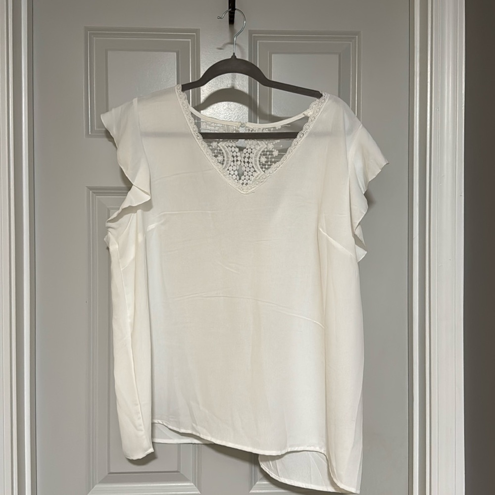 White Blouse XL with Lace Detail on Back